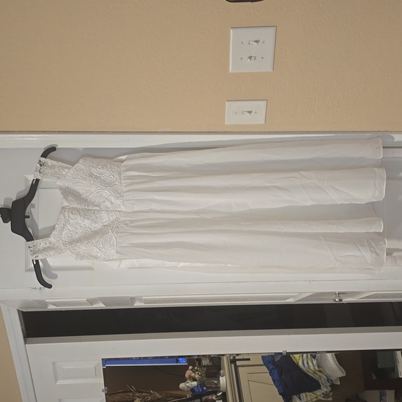 Girls Dress - Picture 3 of 6